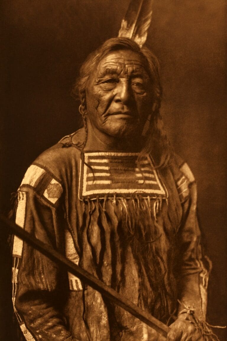 Sitting Elk - Apsaroke | Edward Curtis Photos